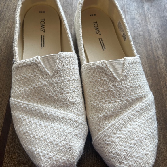 Bridal Tom’s - Picture 2 of 2